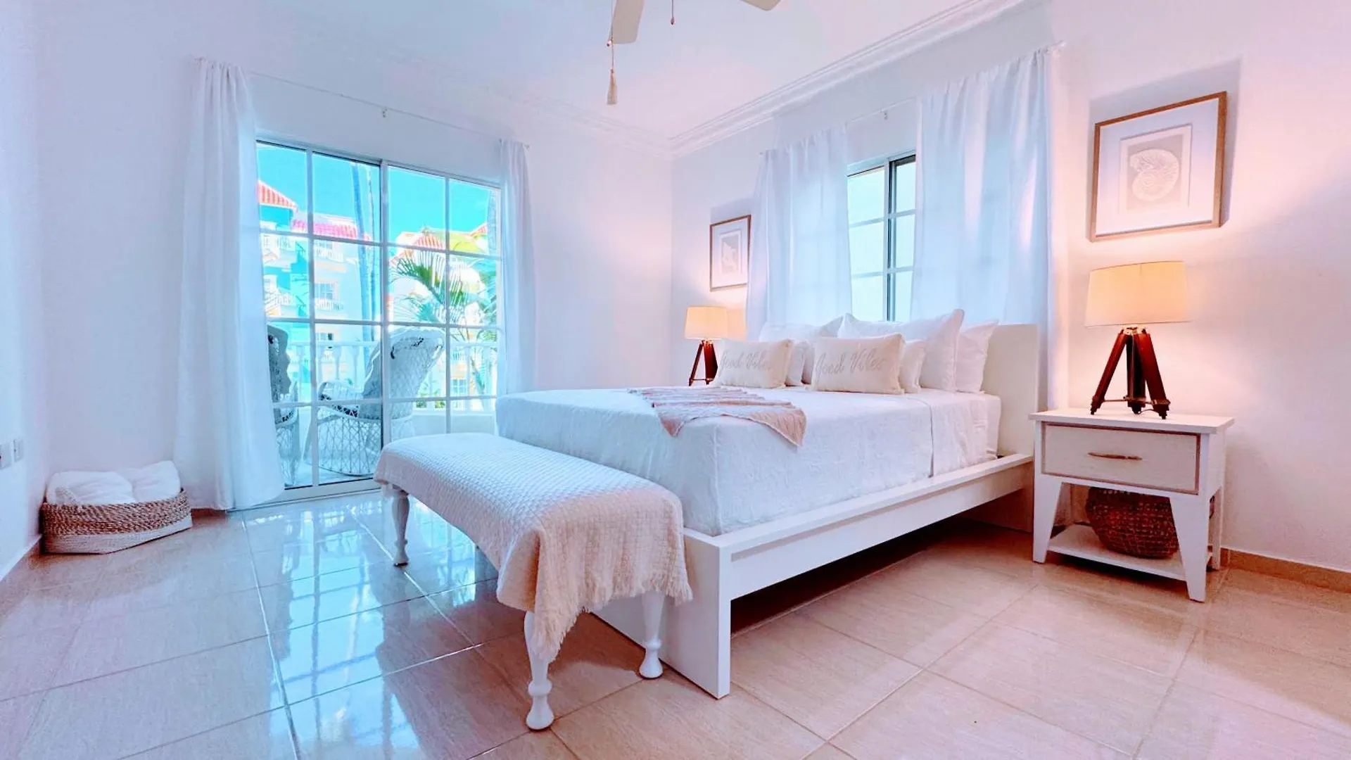 Apartment Walk To Beach, Shops, Dining, Pool View, Fast Wifi Punta Cana