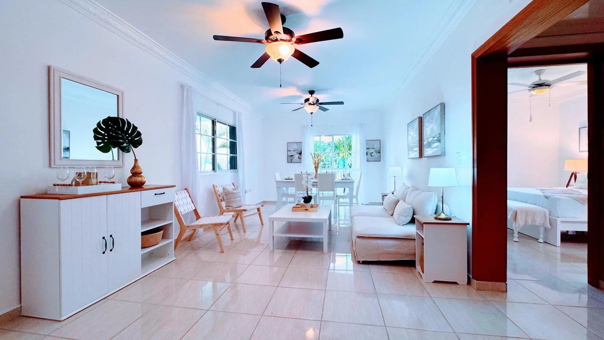 Walk To Beach, Shops, Dining, Pool View, Fast Wifi Punta Cana Apartmán