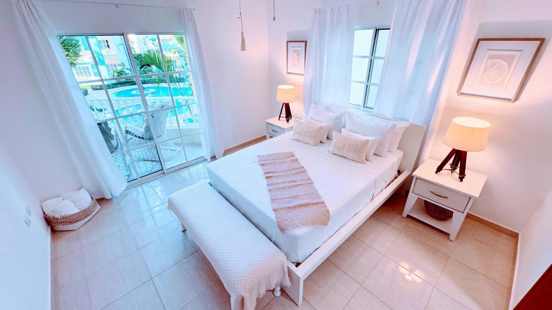 Apartment Walk To Beach, Shops, Dining, Pool View, Fast Wifi Punta Cana Dominican Republic